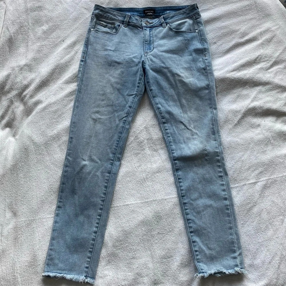 Bebe Heartbreaker Women's Skinny Jeans Light Wash Blue Heart Rhinestone Size 30 - Picture 2 of 11